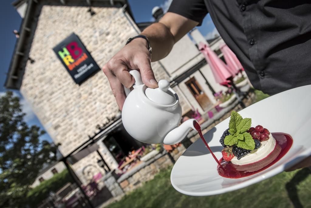Hotel Le Rocher Blanc Albaret-Sainte-Marie Exteriör bild