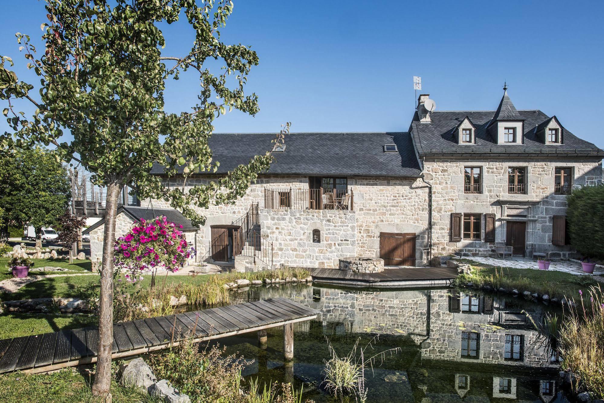 Hotel Le Rocher Blanc Albaret-Sainte-Marie Exteriör bild