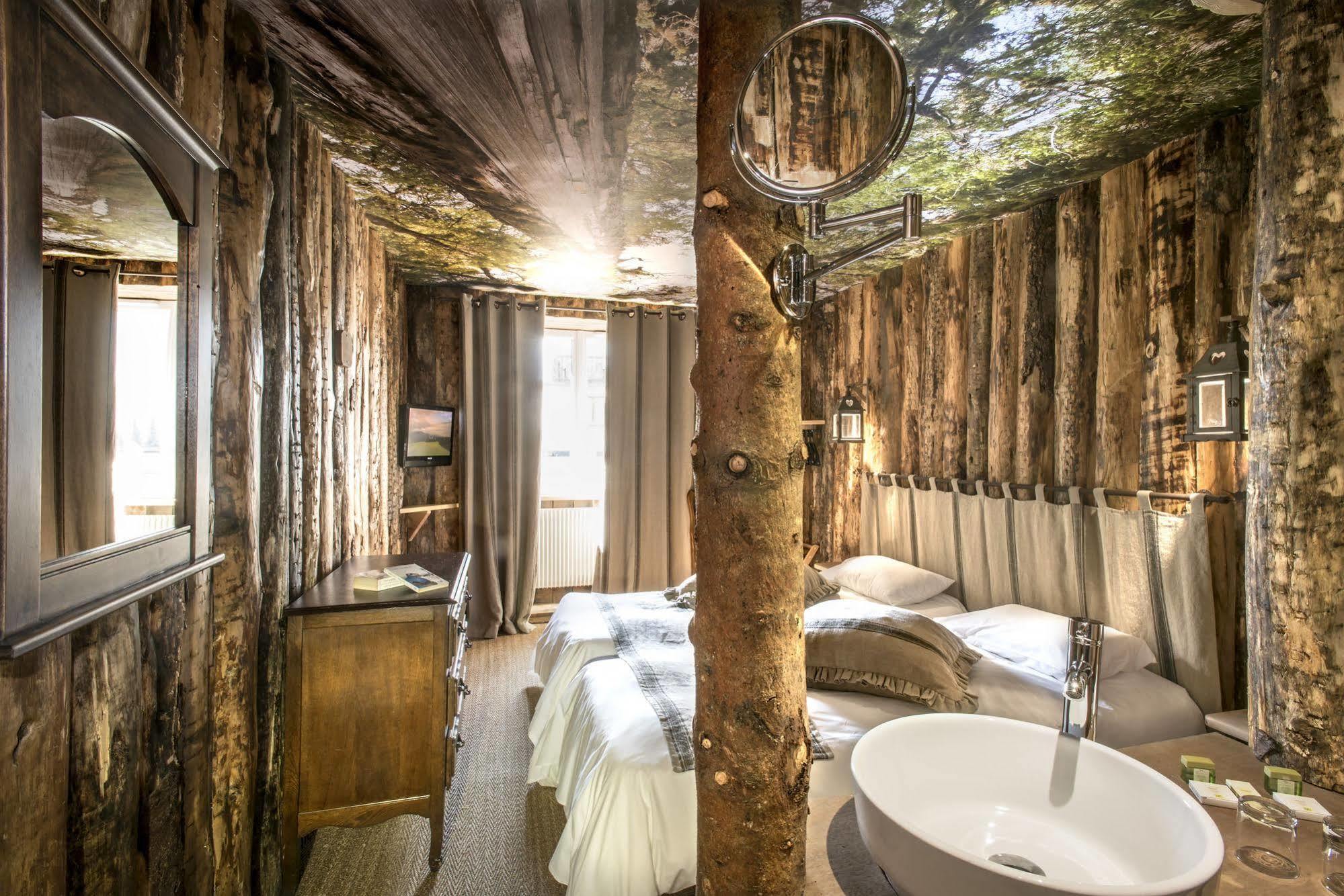 Hotel Le Rocher Blanc Albaret-Sainte-Marie Exteriör bild